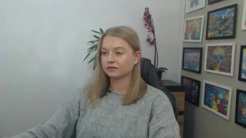 Erica online show from November 24, 1:10 pm