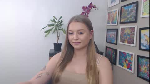 Snapshot of mysteryericax chatting on January 22, 10:50 am Erica online show from January 22, 10:50 am