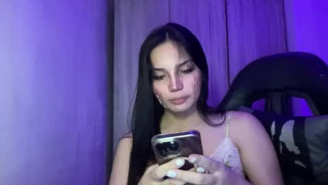 UR GIRL NEXTDOOR online show from May 28, 2:04 pm
