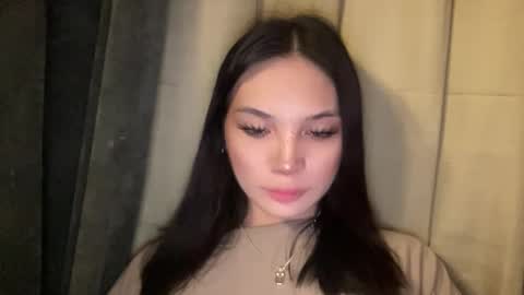 UR GIRL NEXTDOOR online show from February 1, 5:59 am