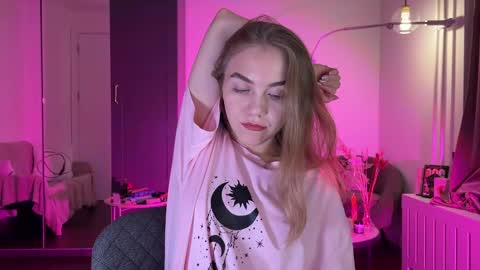 Michelle  Endlessly love and support you here every night online show from September 15, 8:10 pm