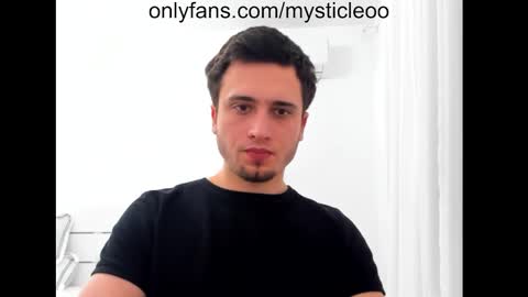 Snapshot of mysticleoo chatting on March 1, 4:44 pm Mystic Leo online show from March 1, 4:44 pm