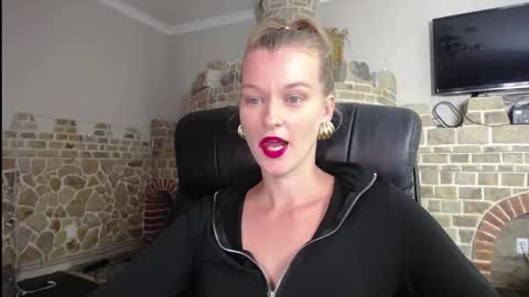 mysticvenus_ online show from September 24, 4:14 pm