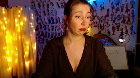 Snapshot of mystydew chatting on February 1, 8:58 pm MystyDew online show from February 1, 8:58 pm