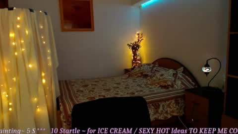 Snapshot of mystydew chatting on September 12, 12:07 pm MystyDew online show from September 12, 12:07 pm