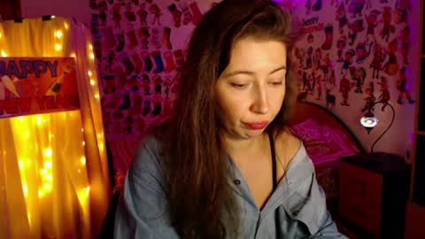 Snapshot of mystydew chatting on January 3, 6:03 pm MystyDew online show from January 3, 6:03 pm