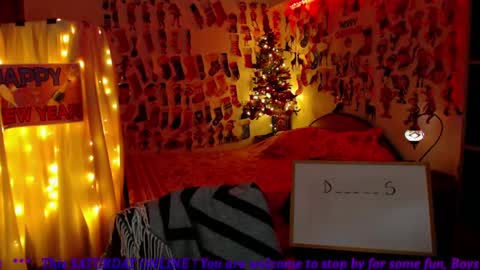 Snapshot of mystydew chatting on January 30, 2:58 pm MystyDew online show from January 30, 2:58 pm