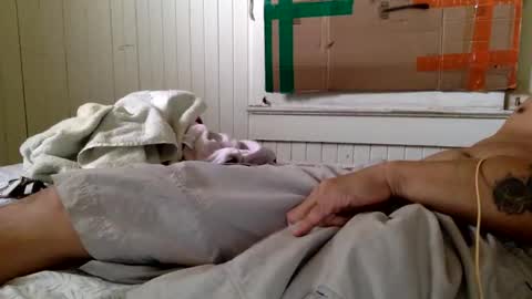 Snapshot of mywi11yisbiggy chatting on February 23, 2:18 am str8 dom alphaAsian Daddy type. sorry not bi or curious but i dont judgediscrimenate. online show from February 23, 2:18 am