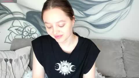 Eva  online show from May 13, 3:49 am