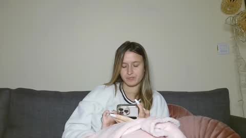 Eva online show from December 16, 9:09 pm