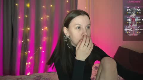 Snapshot of na_prikole_ chatting on February 7, 9:15 pm Vanessa and Julia online show from February 7, 9:15 pm