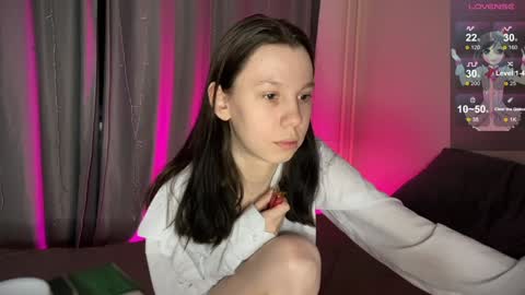 Snapshot of na_prikole_ chatting on January 22, 6:10 pm Vanessa and Julia online show from January 22, 6:10 pm