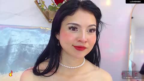 naamah_b online show from February 21, 1:44 pm