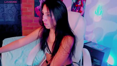 Camila-   free online show from February 3, 9:29 pm