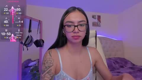 Snapshot of naath_ chatting on February 11, 7:59 pm anny online show from February 11, 7:59 pm