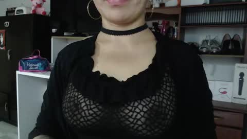 Snapshot of nadia_abaud chatting on February 2, 6:47 am Nadia online show from February 2, 6:47 am