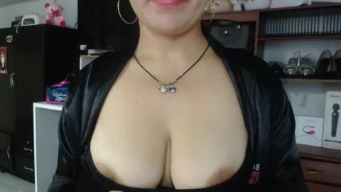 Snapshot of nadia_abaud chatting on February 14, 4:26 am Nadia online show from February 14, 4:26 am