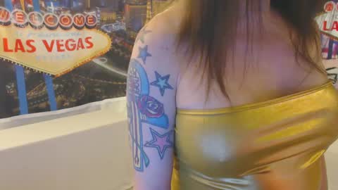 Snapshot of nadia_vixen chatting on February 25, 10:09 pm Nadia Vixen online show from February 25, 10:09 pm