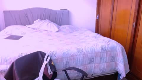 Snapshot of naduu__xx chatting on January 24, 7:28 pm naduu__xx online show from January 24, 7:28 pm