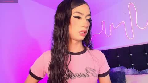 NahiaVictoria  online show from April 9, 8:47 pm