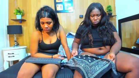 Snapshot of nahirobyy_ebonyy chatting on January 21, 8:52 am nahirobyy ebonyy online show from January 21, 8:52 am