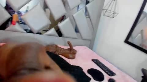 Snapshot of nahomii_hill chatting on September 20, 1:41 am Nahomi online show from September 20, 1:41 am