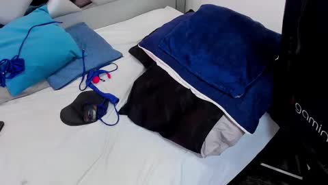 Snapshot of nahomii_hill chatting on February 26, 9:31 pm Nahomi online show from February 26, 9:31 pm