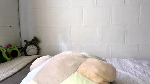 nahomy online show from September 23, 1:38 pm