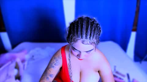 Nahomy online show from October 27, 10:10 pm