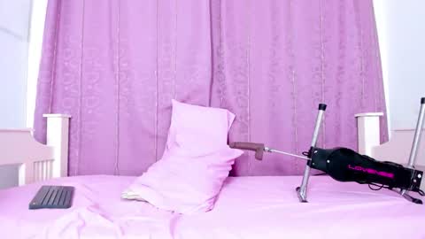 nahomy_smiith_ online show from October 20, 7:41 pm