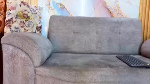 nahomy_smith23_aws online show from October 26, 12:22 am