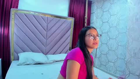 Snapshot of nai_blue chatting on September 15, 12:45 am nai_blue online show from September 15, 12:45 am