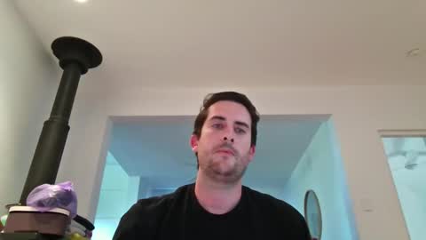 naked_man_1 online show from April 28, 5:23 am