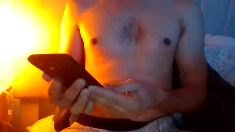 nakedandfree978 online show from December 28, 3:37 am