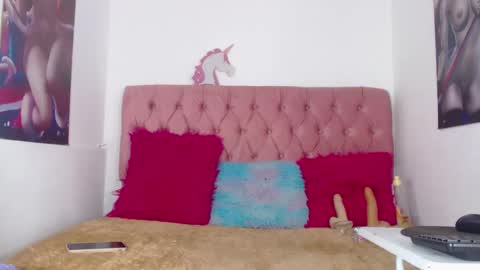 Snapshot of nalaroy chatting on September 15, 3:46 pm NALAROY online show from September 15, 3:46 pm