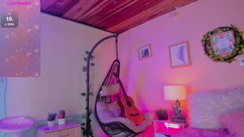 Nalia Adams online show from March 5, 12:33 pm