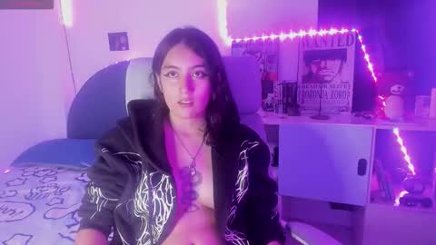 nami_white online show from September 22, 3:43 am