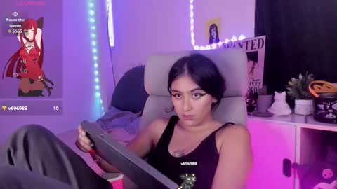 nami_white online show from October 22, 5:54 am