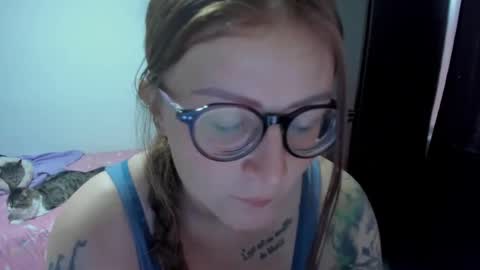 Snapshot of namibecker chatting on February 25, 10:42 pm Nami online show from February 25, 10:42 pm
