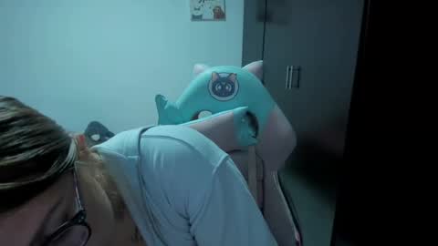 Snapshot of namibecker chatting on February 26, 1:46 am Nami online show from February 26, 1:46 am