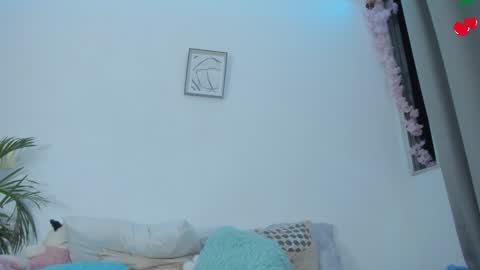Snapshot of namibergman_ chatting on February 1, 2:37 am N A M I - OF namibergmant online show from February 1, 2:37 am