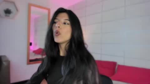 Nana  online show from March 13, 7:39 pm