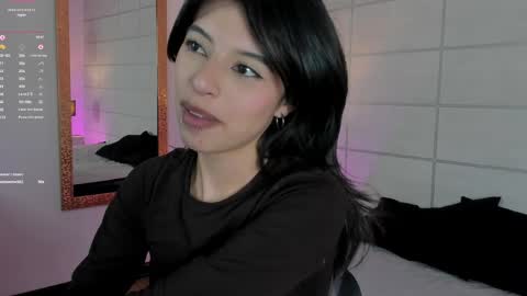 Nana  online show from April 8, 10:02 pm