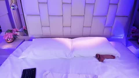 NanaOsaky online show from February 21, 12:08 pm