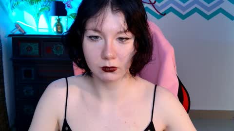 nancymartinez online show from October 7, 5:03 am