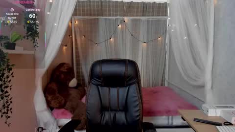 Snapshot of nanii_velvett chatting on September 24, 12:56 pm Nanii online show from September 24, 12:56 pm