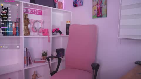 Snapshot of naniicute chatting on October 27, 4:45 am ELLA online show from October 27, 4:45 am