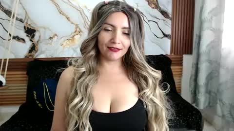 nanis online show from September 25, 6:37 pm