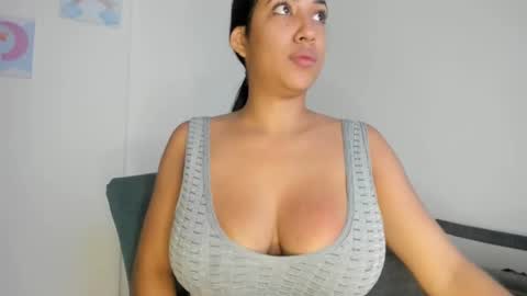 Snapshot of nanna_sweet chatting on March 2, 12:32 pm Nanna online show from March 2, 12:32 pm
