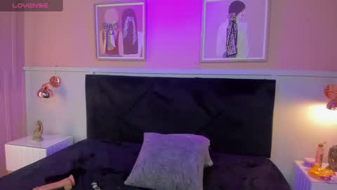 Naoko online show from February 12, 3:27 pm